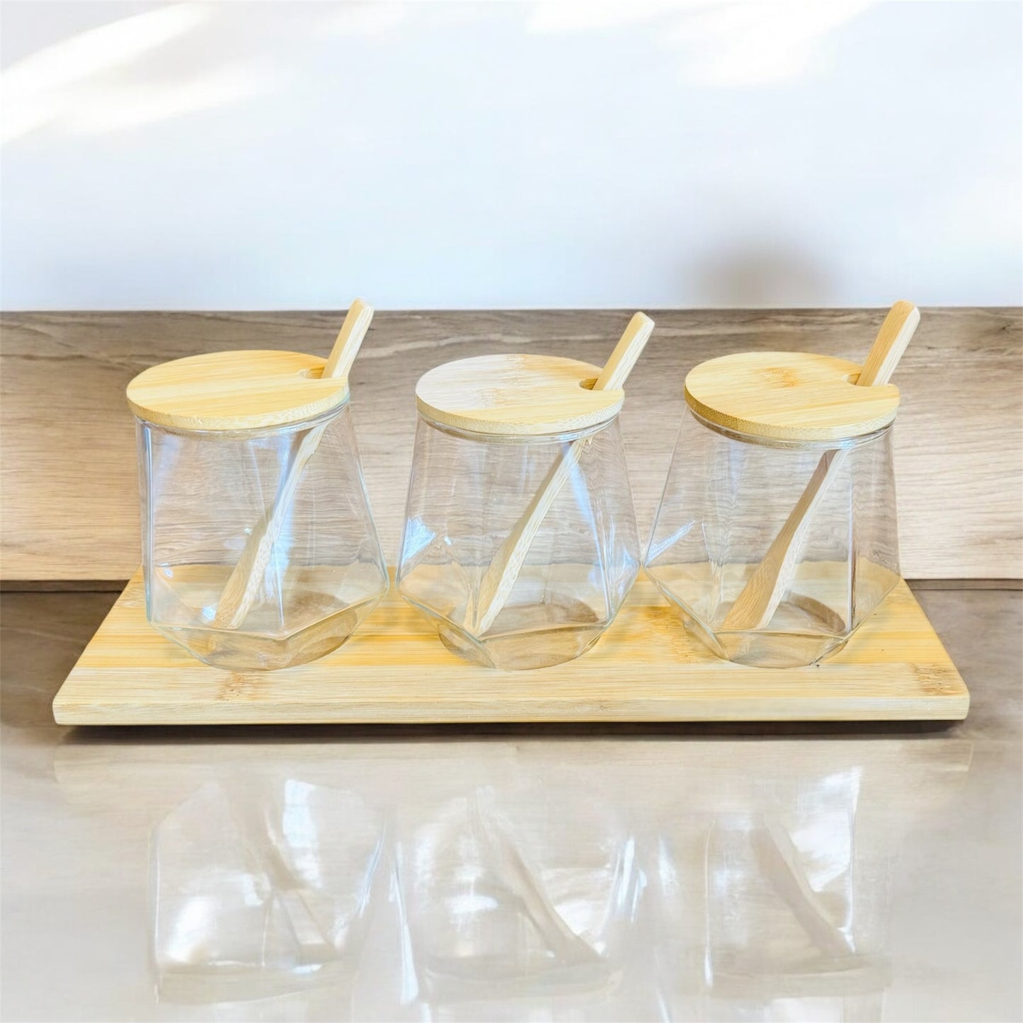 3-teiliges Gewürzgläser- Set mit Löffel - modern & eckig inkl.Bambusbrett