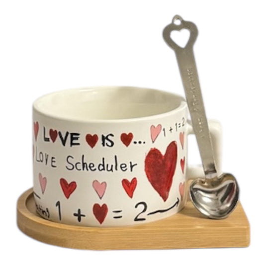 Love Mug – Love Scheduler | Tasse mit Herzlöffel & Bambusuntersetzer